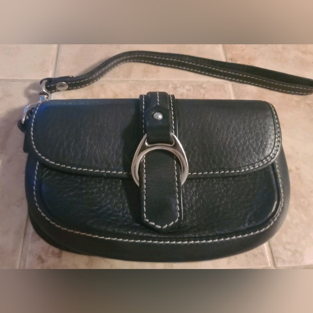 Dooney & Bourke Black Leather Vintage Flip Top Peek-A-Boo Snap Closure Wristlet
